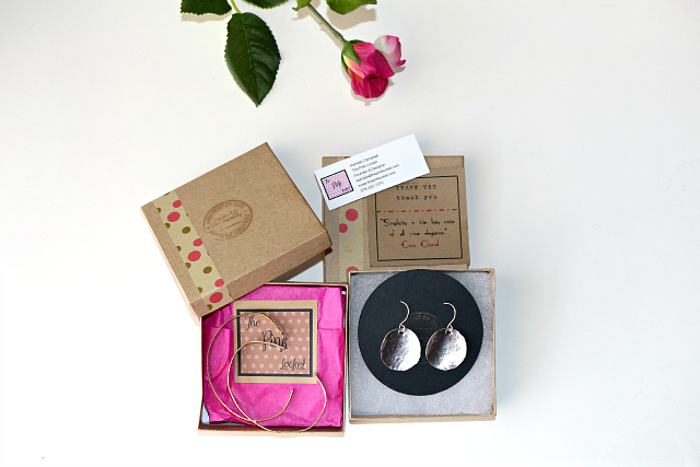 pink-locket-jewelry-subscription-box